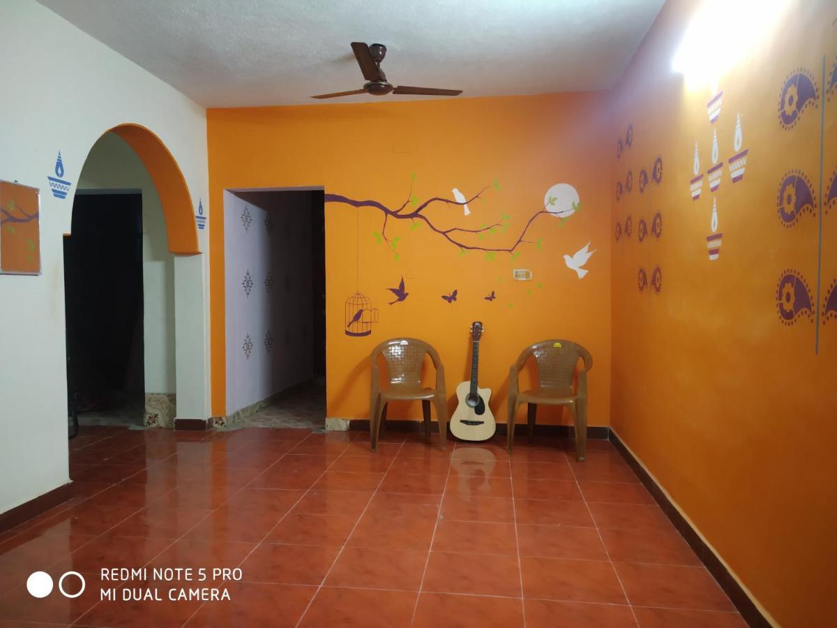 Easvari Grand Pg For Women - Female Only Hostel Τσενάι Εξωτερικό φωτογραφία