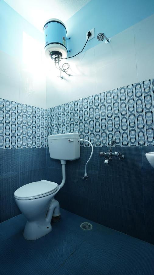 Easvari Grand Pg For Women - Female Only Hostel Τσενάι Εξωτερικό φωτογραφία