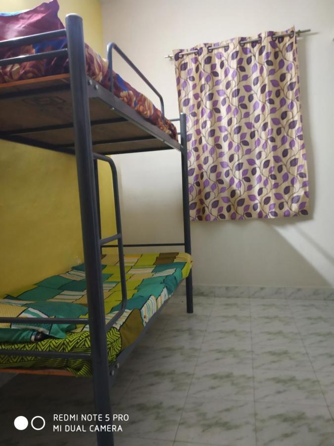 Easvari Grand Pg For Women - Female Only Hostel Τσενάι Εξωτερικό φωτογραφία
