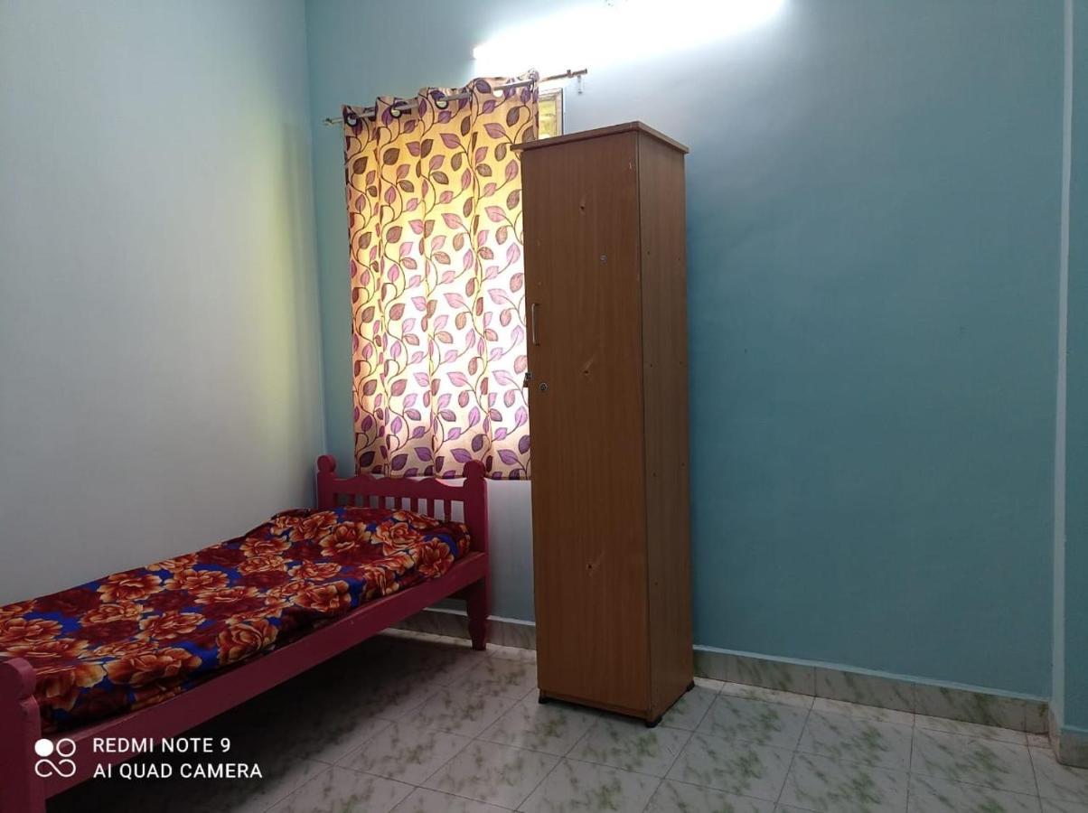 Easvari Grand Pg For Women - Female Only Hostel Τσενάι Εξωτερικό φωτογραφία
